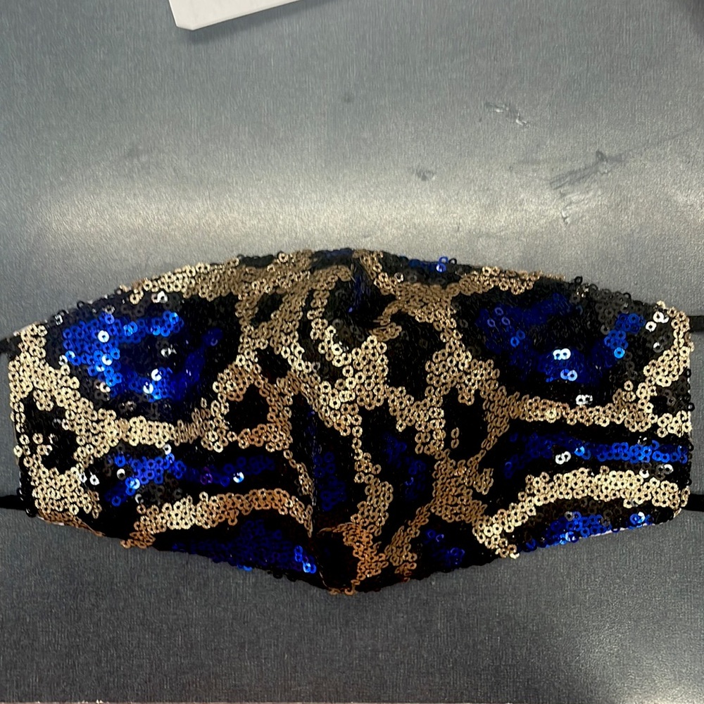 Fashion mask
